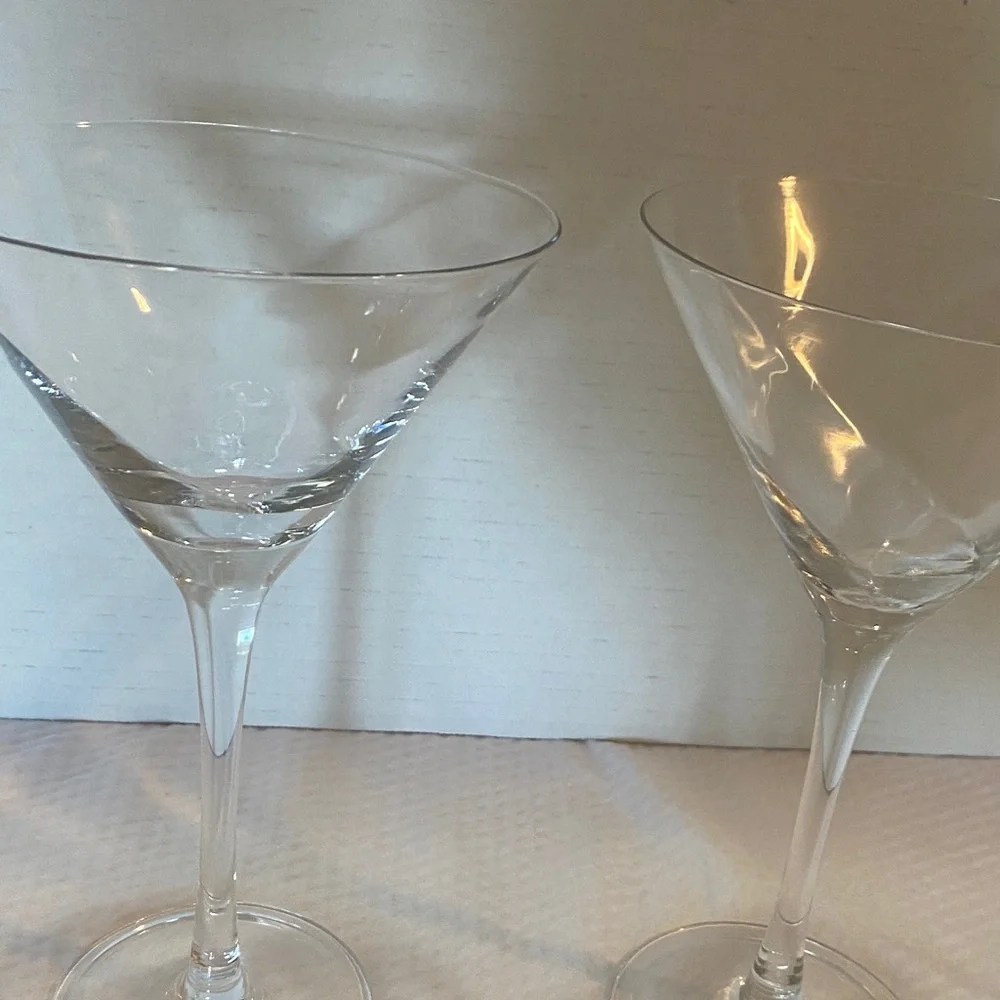 Pier 1 Elegant Clear Swirl Martini Glasses Set